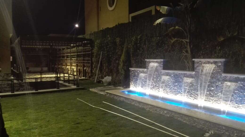 مشروع - حمام سباحة